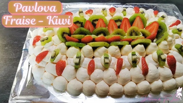 Pavlova craquante et fondante : Fraise - Kiwi